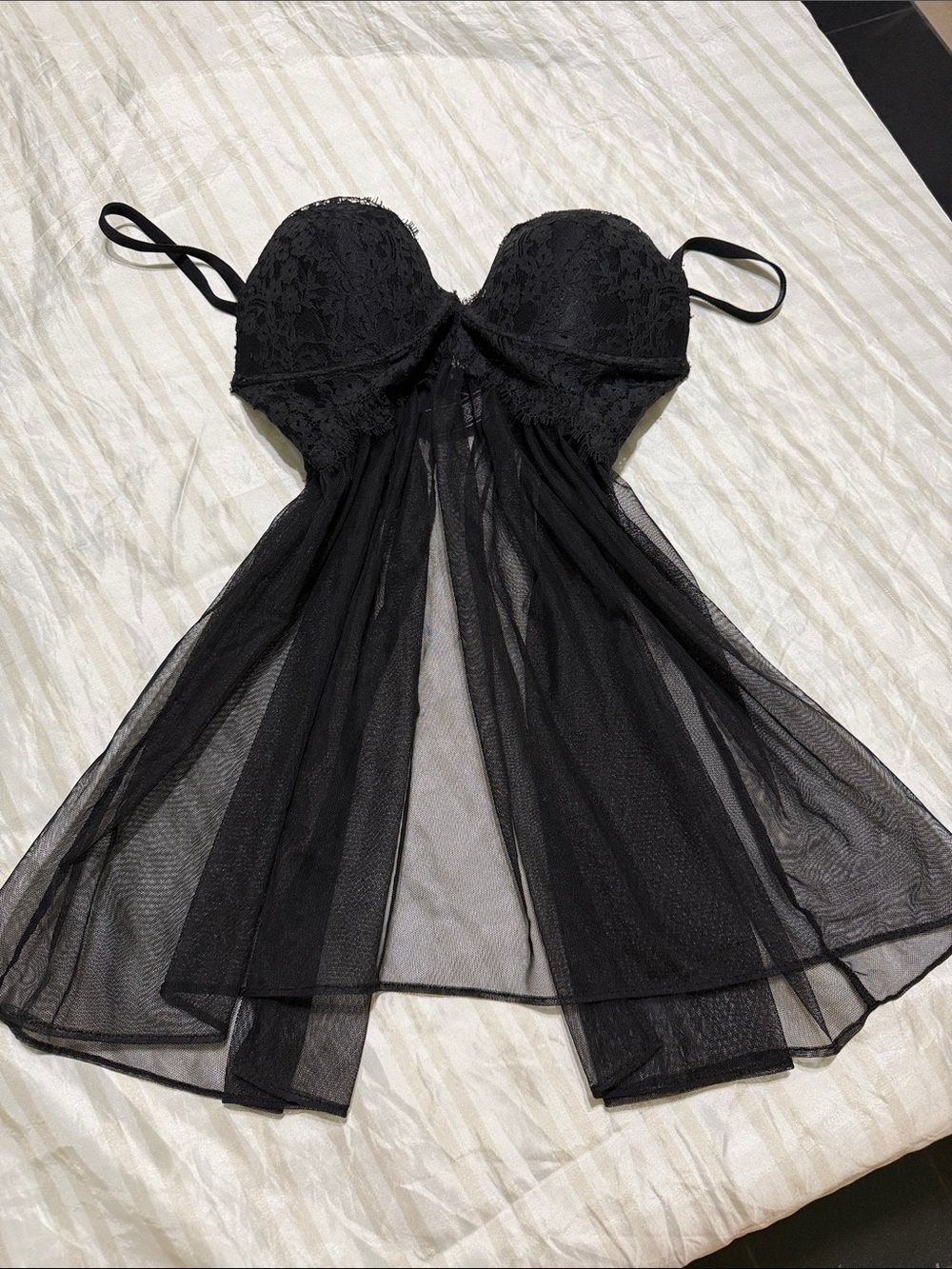 Victoria's Secret Black Lace & Sheer Mesh Babydoll Chemise